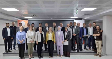 Kütahya'da eğitim kurumları yönetici yetiştirme programı tamamlandı