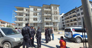 Kütahya'da İş Kazası: İskeleden Düşen 2 İşçi Yaralandı