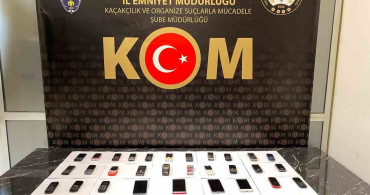Kütahya'da Kaçakçılıkla Mücadele: Binlerce Makaron ve Kaçak Telefon Ele Geçirildi