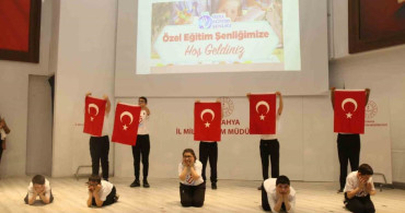 Kütahya'da Özel Eğitim Şenliği İle Engelliler Haftası Kutlandı