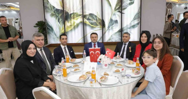 Kütahya’da şehit aileleri ve gazilerle aynı sofrada buluştu