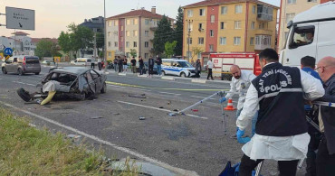 Kütahya'da Trafik Kazası: 1 Can Kayıp, 2 Yaralı