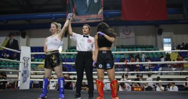 Kütahya'da Zafer Kupası Kick Boks Turnuvası Düzenlendi