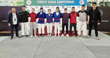 Kütahyalı Sporcular Türkiye Kuraş Şampiyonası'nda Zirveye Çıktı