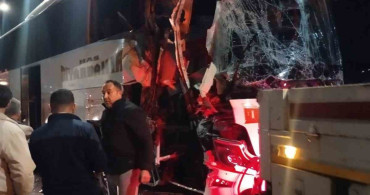Kuzey Marmara Otoyolu'nda Yolcu Otobüsü ile Tır Çarpıştı: 10 Yaralı
