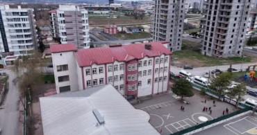 Leyleklerin Gelişi Gecikti: Öğrenciler Hasretle Bekliyor