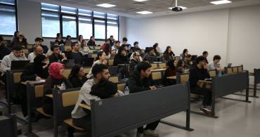 Lise Öğrencileri Üniversite Deneyimi Yaşıyor