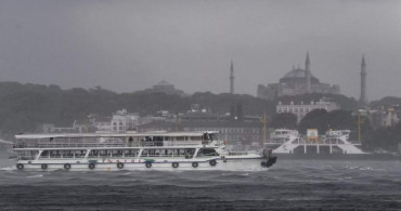 Lodos ulaşımı felç etti: Seferler iptal edildi