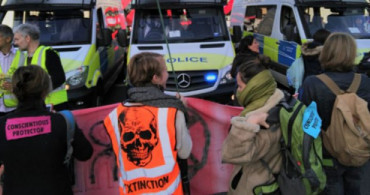 Londra'daki Çevreci İşgal Eyleminde 47 Kişi Gözaltına Alındı