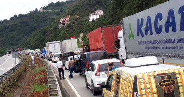 LPG Yüklü Tanker Kaza Yaptı, Sahil Yolu Trafiğe Kapatıldı