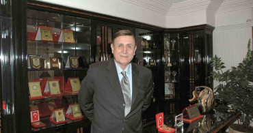 M. Naci Topçuoğlu Anılıyor