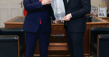 Macaristan Büyükelçisi Viktor Matis'ten Vali Akbıyık'a Veda Ziyareti