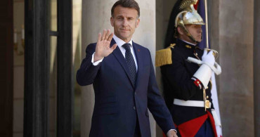 Macron, İran Cumhurbaşkanı Pezeşkiyan ile Görüştü: Kalıcı Anlaşma Çağrısı