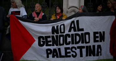 Madrid'de Savaşa Karşı İnsan Zinciri Eylemi Gerçekleştirildi