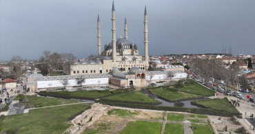 Mahyanın Ustası Kahraman Yıldız Ramazan Ayında Gökleri Aydınlatıyor