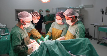 Malatya'da 2 Kilo 200 Gram Ağırlığında Tümör Başarıyla Alındı