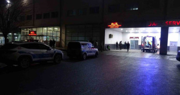 Malatya'da akrabalar arasında dut ağacı kavgası: 1'i çocuk 3 yaralı
