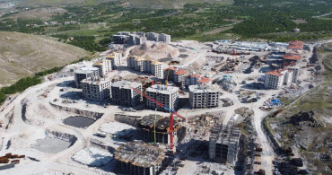 Malatya’da depremin izleri hızla siliniyor: Köy evleri yıl sonuna kadar teslim edilecek