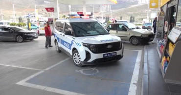 Malatya'da Sıra Kavgası Sonrası İstasyona Sürücü Daldı