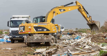 Manavgat Belediyesi'nden Nehir Ağzında Çevre Temizliği