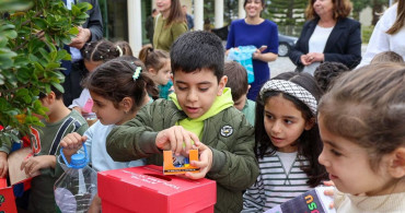 Manavgat'ta Çocuklar Atık Pil Topladı
