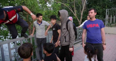 Manavgat'ta Mahsur Kalan Çocukları Kurtaran Vatandaşın Hikayesi