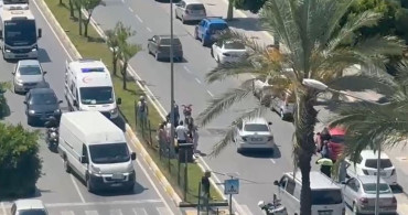 Manavgat'ta otomobil ile motosiklet çarpıştı: 1 yaralı