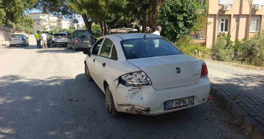 Manavgat'ta Park Halindeki Araca Çarpma Kazası