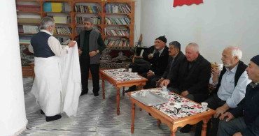 Manevi Yolculuğa Hazırlık: Hacı Adaylarına Eğitim Semineri