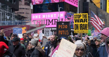 Manhattan'da 'Krallara Hayır' Protestosu: On Binlerce Kişi Yürüdü