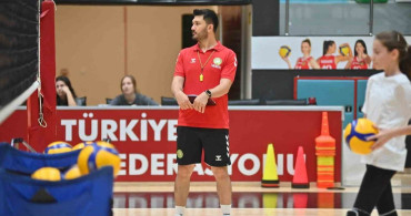 Manisa BBSK'da Geleceğin Voleybol Yıldızları Seçildi