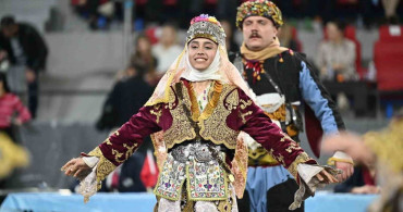 Manisa Büyükşehir Belediyespor Halk Oyunları Yarışmasında Zirvede