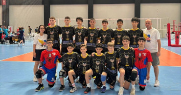Manisa voleybolu çifte şampiyona kontenjanı kazandı
