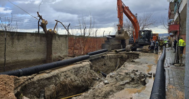 Manisa'da Göçük Altında Kalan İşçi Kurtarıldı