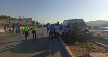 Manisa’da İşçileri Taşıyan Traktör Devrildi: 2 Ölüm 11 Yaralı