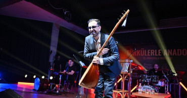 Manisa'da İsmail Altunsaray ile Unutulmaz Bir Türkü Gecesi