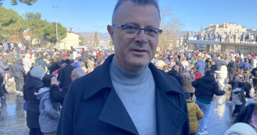 Manisa'da Kış Eğlencesi: Çocuklar Karla Buluştu