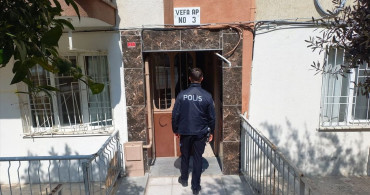 Manisa'da Şüpheli Ölüm Vakası: İki Tutuklama Gerçekleşti