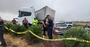 Manisa'da Zincirleme Trafik Kazası: 1 Ölü, 2 Yaralı