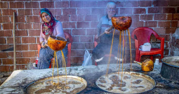 Manisalı Fotoğrafçının Başarısı: 'Pekmez' Esseri Açıkhava Sergisinde