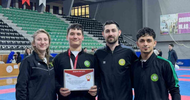 Manisalı Karateciler Denizli'de Ödülleri Topladı