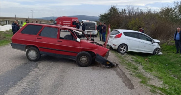 Manyas'ta Trafik Kazası: Bir Kişi Ağır Yaralandı