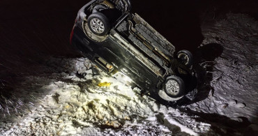 Mardin'de Hafif Ticari Araç Devrildi: 5 Yaralı