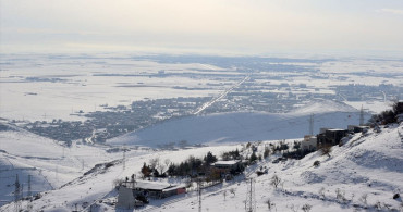 Mardin'in Tarihi Zenginlikleri Karla Kaplandı