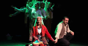 Marmaris Belediye Tiyatrosu'ndan Unutulmaz Bir Performans