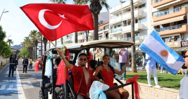 Marmaris'te Renkli Bir Latin Festivali Başladı