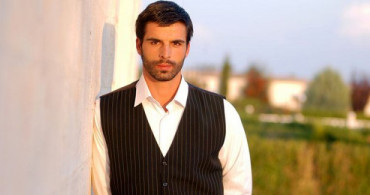 Mehmet Akif Alakurt Kimdir?