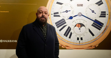 Mehmet Çebi'nin Cep Saatleri Sergisi Açıldı