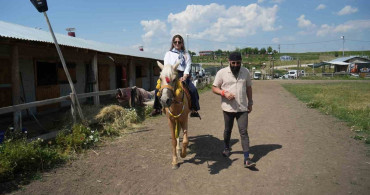 Mehmet: Fetihler Sultanı oyuncusu Mustafa Kaya, Muş’ta film atlarını hazırladı