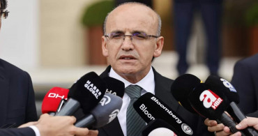 Mehmet Şimşek’ten istifa iddialarına tek kelimelik yanıt: Uydurmuşlar